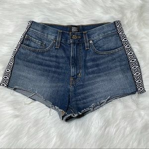 NWOT- BDG trim jean shorts